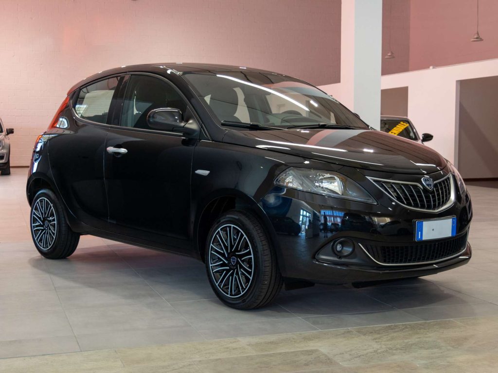 Lancia Ypsilon  SILVER 1.0